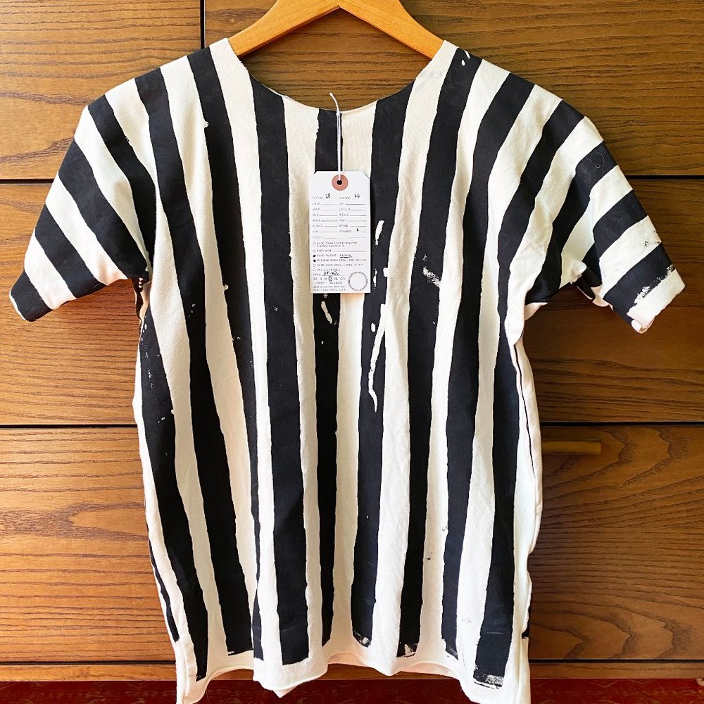 State the Label hand-printed stripe FITTED Tee